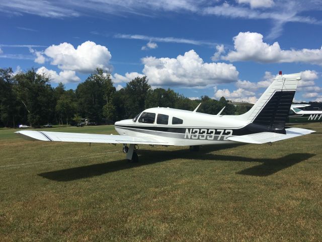 Piper Cherokee Arrow (N33372)