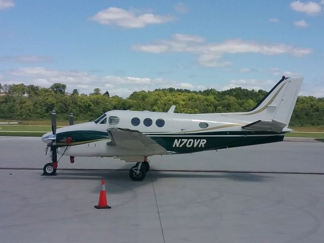 Beechcraft King Air 90 (N70VR)