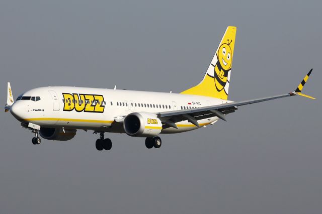 Boeing 737-800 (SP-RZC)