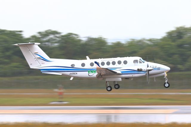 JA35EN — - Beechcraft 350 King Airbr /Jun.30.2015 HAKODATE JAPAN