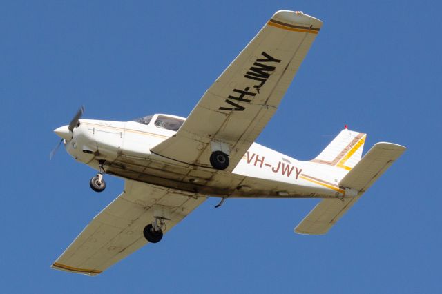 Piper Cherokee (VH-JWY)