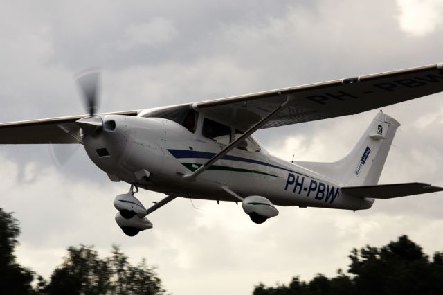 Cessna Skylane (PH-PBW)