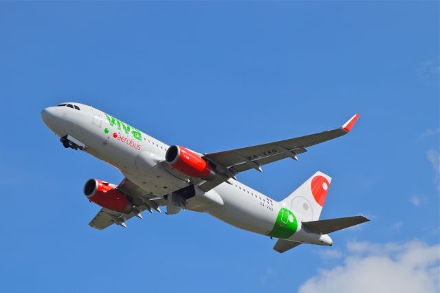 Airbus A320 (XA-VAO) - Airbus A320-232 XA-VAO MSN 6875 of VivaAerobus departing from Mexico City International Airport (07/2018).