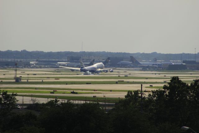 Boeing 747-400 (N919CA)