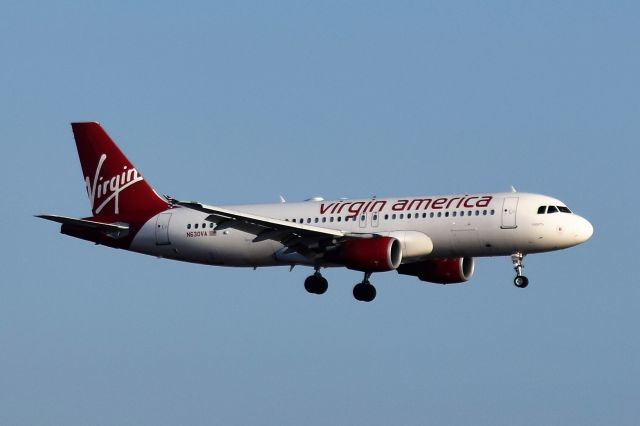 Airbus A320 (N630VA)