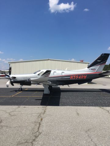 Socata TBM-700 (N394RW)