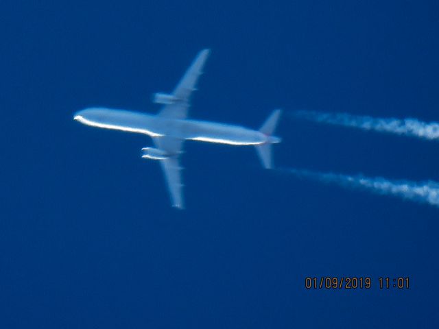 Airbus A321 (N563UW)