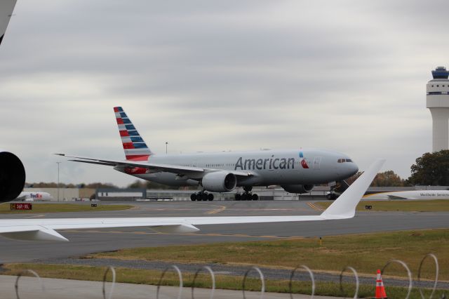 Boeing 777-200 (N770AN)