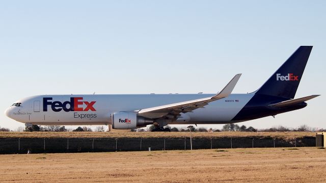 BOEING 767-300 (N68079) - This is one of only four 763s in the FedEx fleet with winglets.