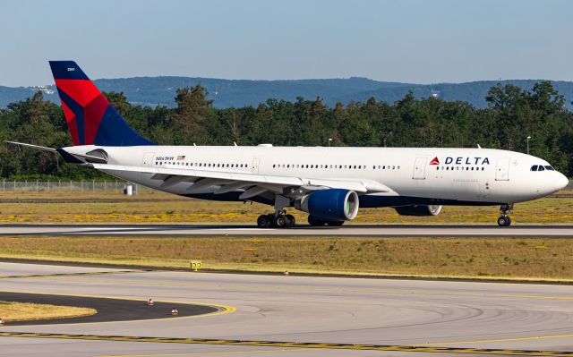 Airbus A330-200 (N861NW)