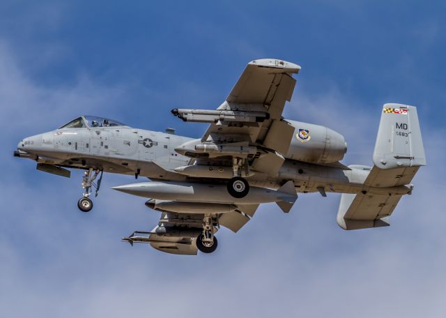 Fairchild-Republic Thunderbolt 2 (78-0683) - A-10A of the 175th FW/ 104th FS on approach to RW 28L at Boise Airport.