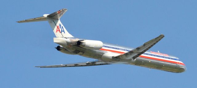 McDonnell Douglas MD-80 (N7550)