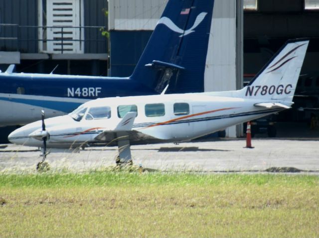 Piper Navajo (N780GC)