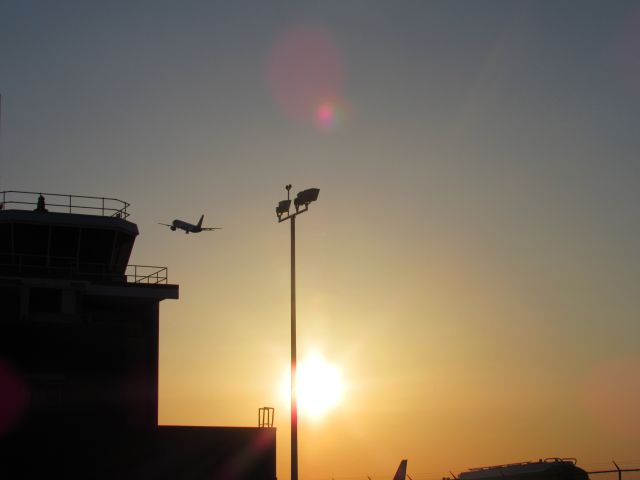 Boeing 757-200 (C-FMEU)