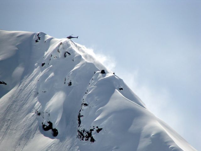 N31MH — - Heli dropping film crew & riders on ridgeline in the Chugach