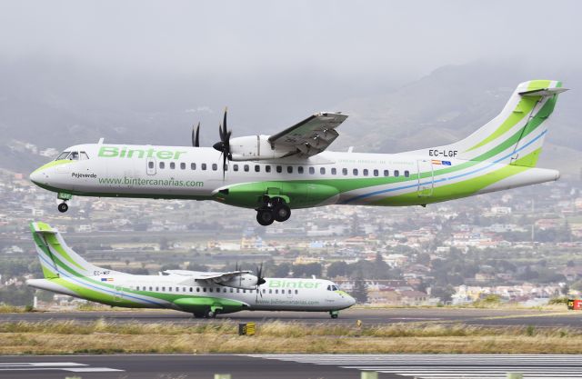 Aerospatiale ATR-42-300 (EC-LGF) - Double