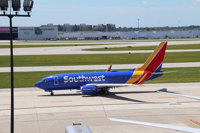 Boeing 737-700 (N425LV) - Flight 1726 to HOU (June 26th, 2019) 