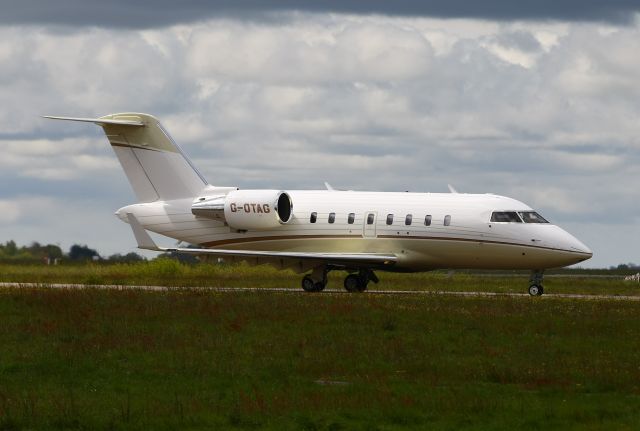Canadair Challenger (G-OTAG)