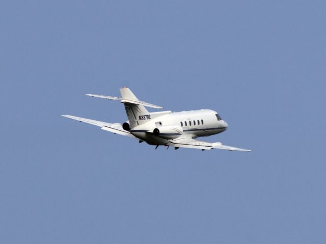 Hawker 800 (N337RE) - Take off RW16. Westchester 2 departure. A very nice business jet with a stand up cabin.