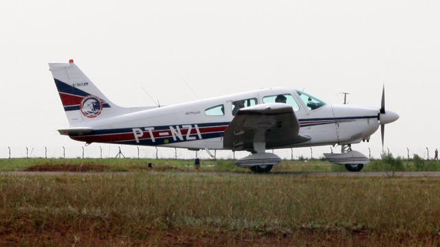 Piper Cherokee (PT-NZI)