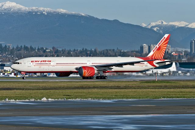 BOEING 777-300 (VT-ALR)