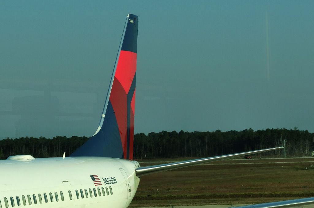 Boeing 737-900 (N806DN)