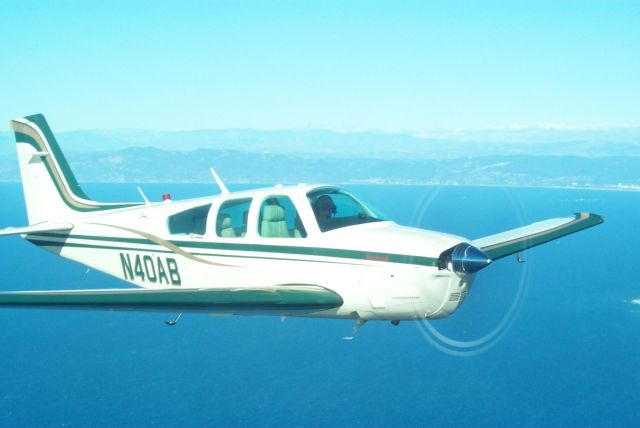 Beechcraft Bonanza (33) (N40AB)