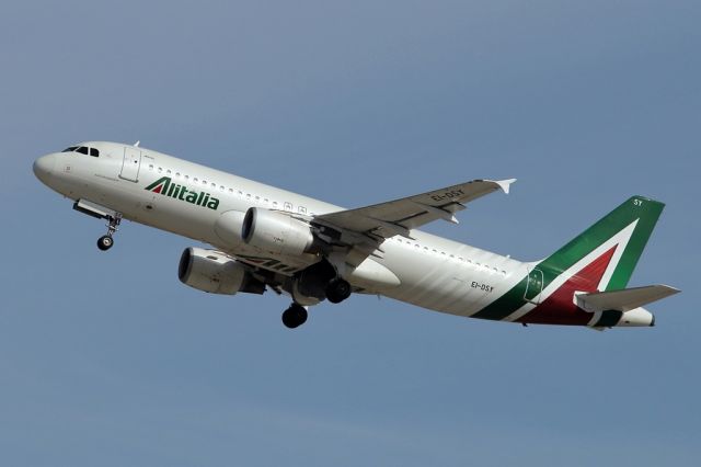 Airbus A320 (EI-DSY) - 14/02/2020: A morning flight to Roma, Italia.