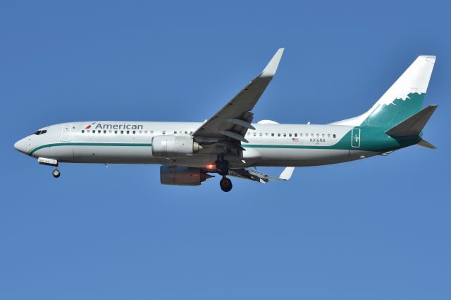 Boeing 737-800 (N916NN) - Reno Air Heritage Jet 23-R 02/13/23