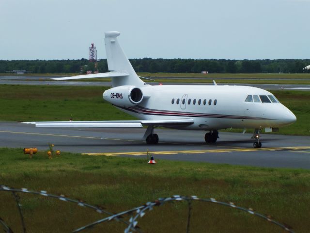 Dassault Falcon 2000 (CS-DNS)