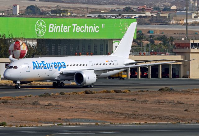 Boeing 787-8 (EC-NXA)