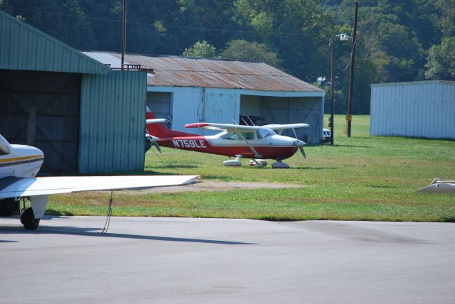 Cessna Skylane (N759LE) - 9/5/09