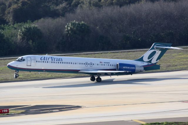 Boeing 717-200 (N959AT) - AirTran Flight 126 (N959AT) departs Runway 19R at Tampa International Airport enroute to Hartsfield-Jackson Atlanta International Airport