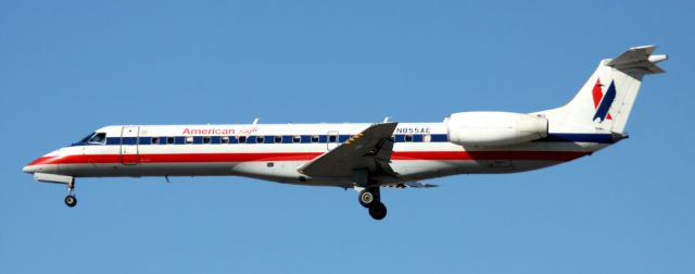 Embraer ERJ-135 (N855AE) - Landing 30L .. ...