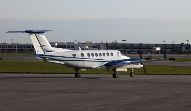 Beechcraft Super King Air 350 (N110RF)