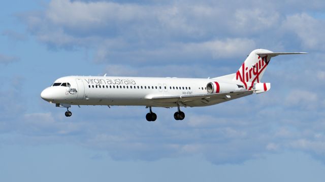 Fokker 100 (VH-FNT) - Fokker 100 VH-FNT 