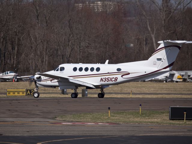 Beechcraft Premier 1 (N351CB) - After landing runway 26 at Danbury CT.