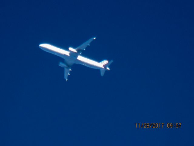 Airbus A321 (N580UW)