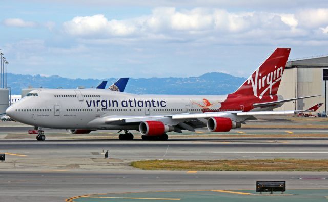 Boeing 747-400 (G-VFAB)