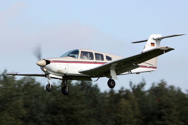 Piper Arrow 4 (D-EKNR)