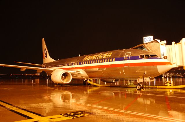 Boeing 737-800 —