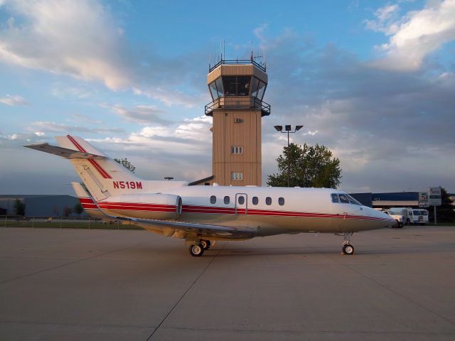 Hawker 800 (N519M)