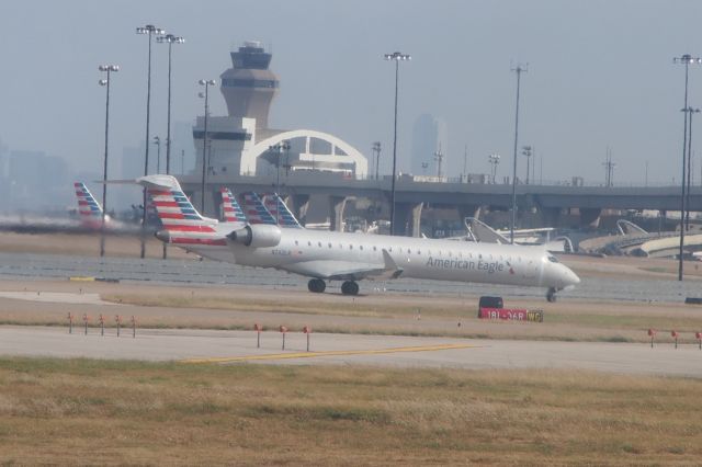 Embraer ERJ-145 (N242LR)