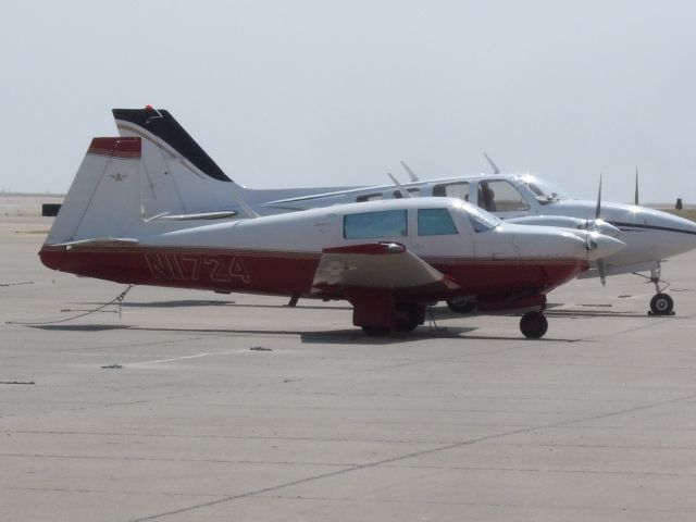 Mooney M-20 (N11724)