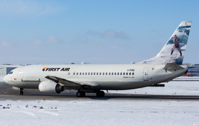 BOEING 737-400 (C-FFNC)