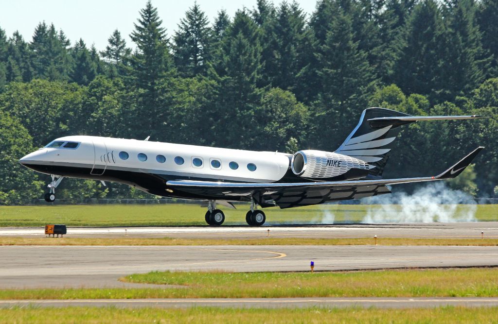 Gulfstream Aerospace Gulfstream G650 (N1KE) - New Nike Air! First day arrival of their Gulfstream 650 at Nike home base KHIO. Fresh paint. (Oregon Duck feathers) 6-28-13