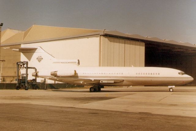 Boeing 727-100 (N900CH) - Seen here in Mar-88.  Since reregistered N727HC then N706JP.