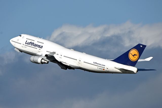 Boeing 747-400 (D-ABVW)