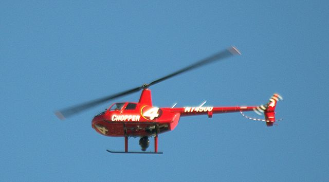 Robinson R-44 (N74500)