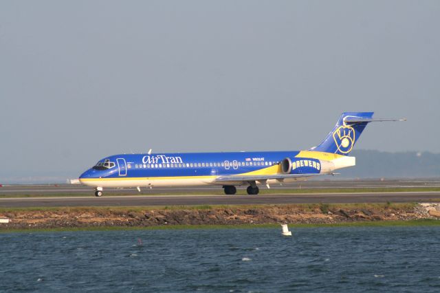 Boeing 717-200 (N932AT)